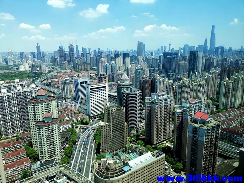 中国经济高速发展后样子.jpg