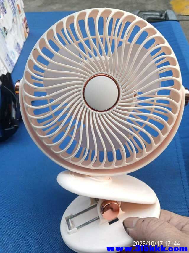 微信图片_20251018080639_1605_225.jpg