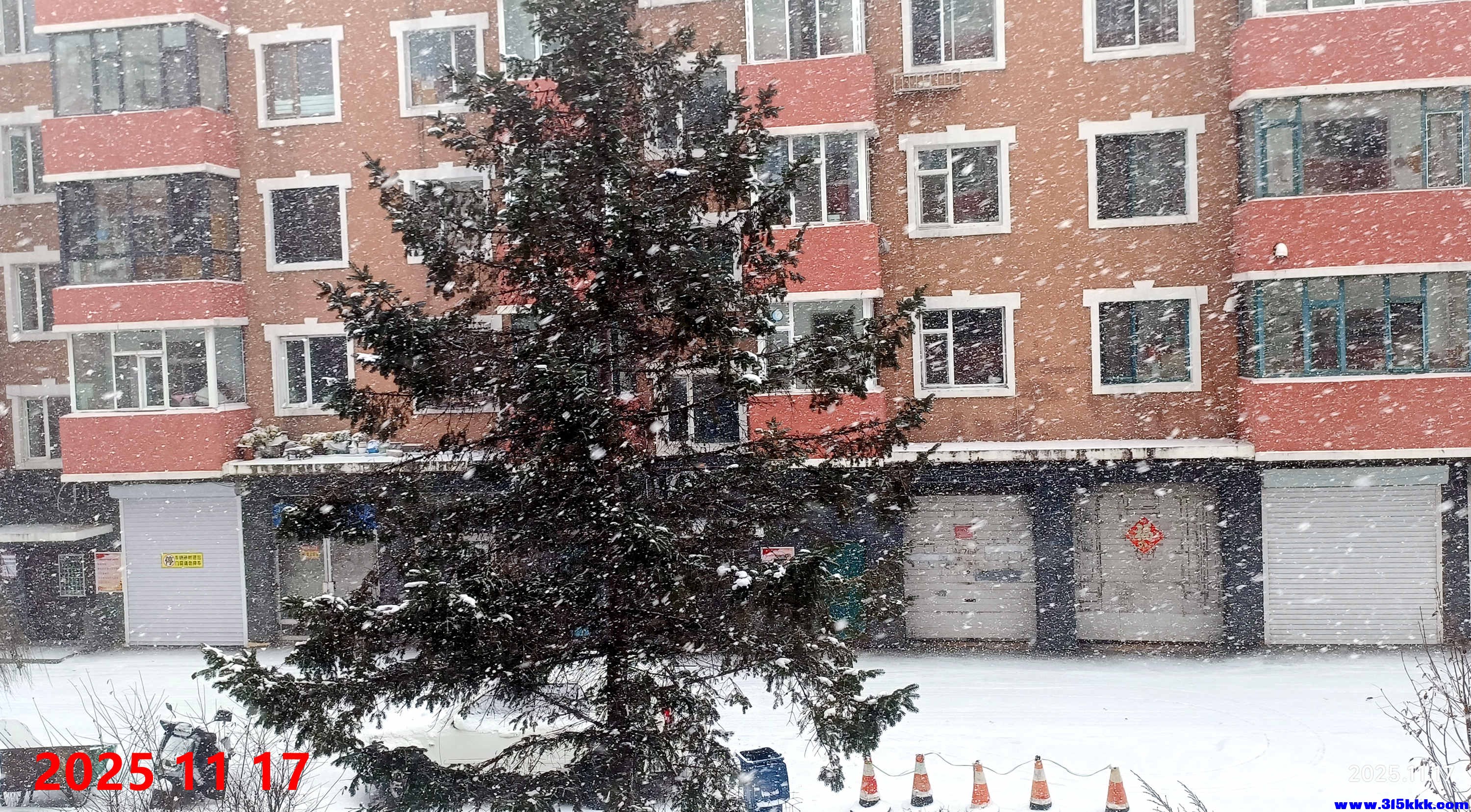 图四：今晨降雪