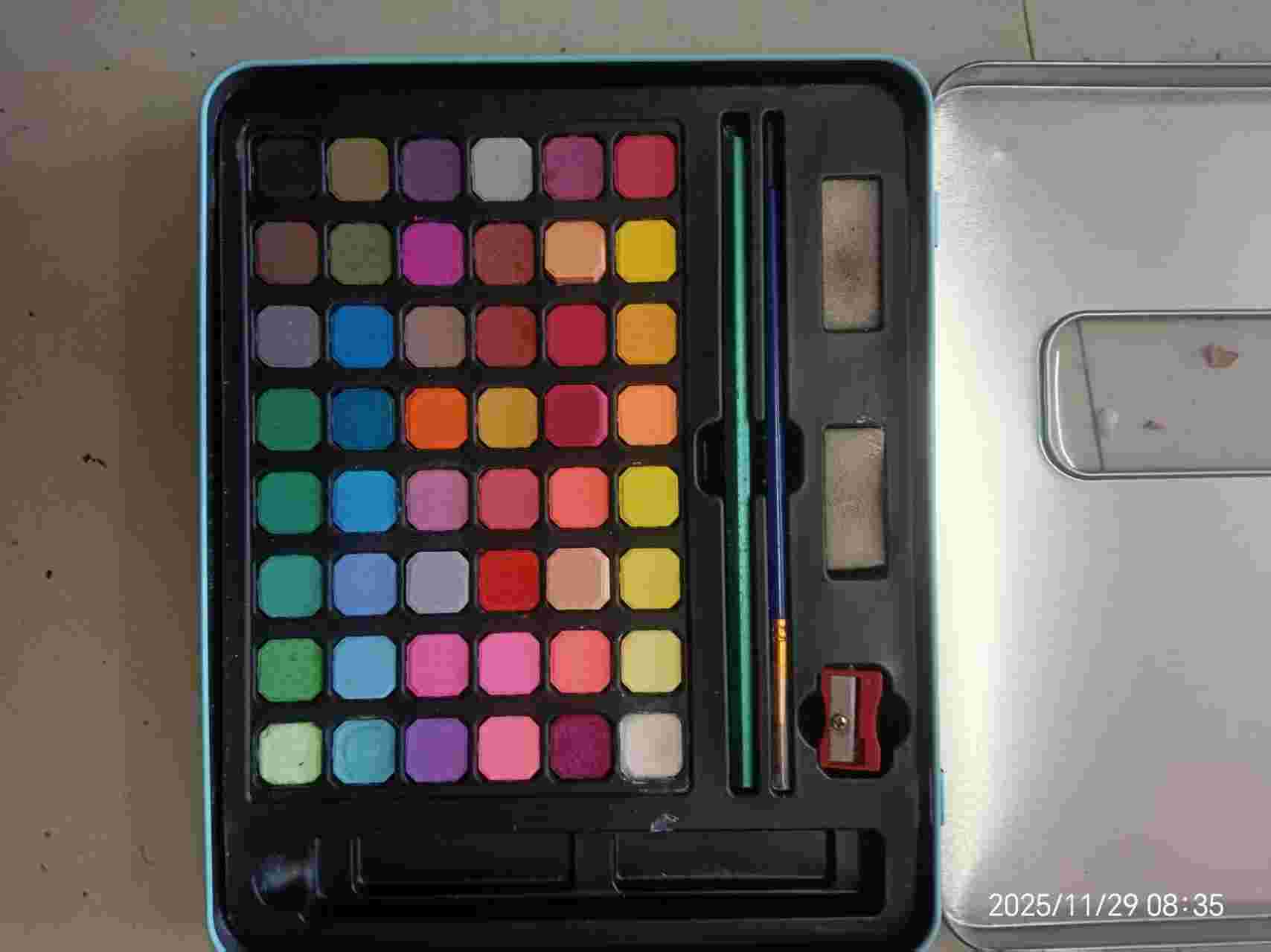 固体水彩套盒