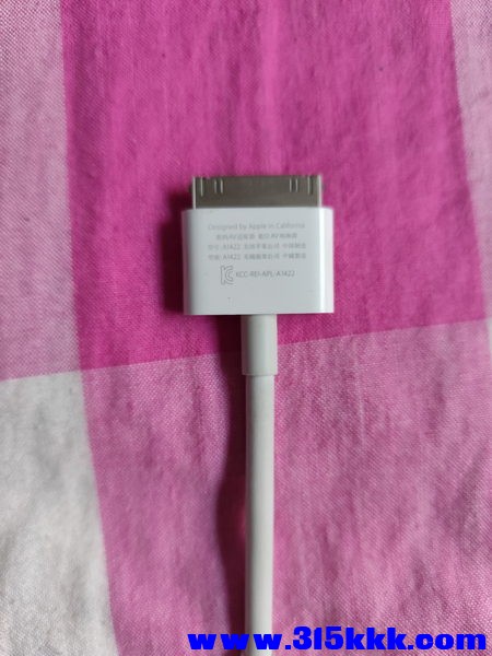 苹果A1422 03_调整大小.jpg