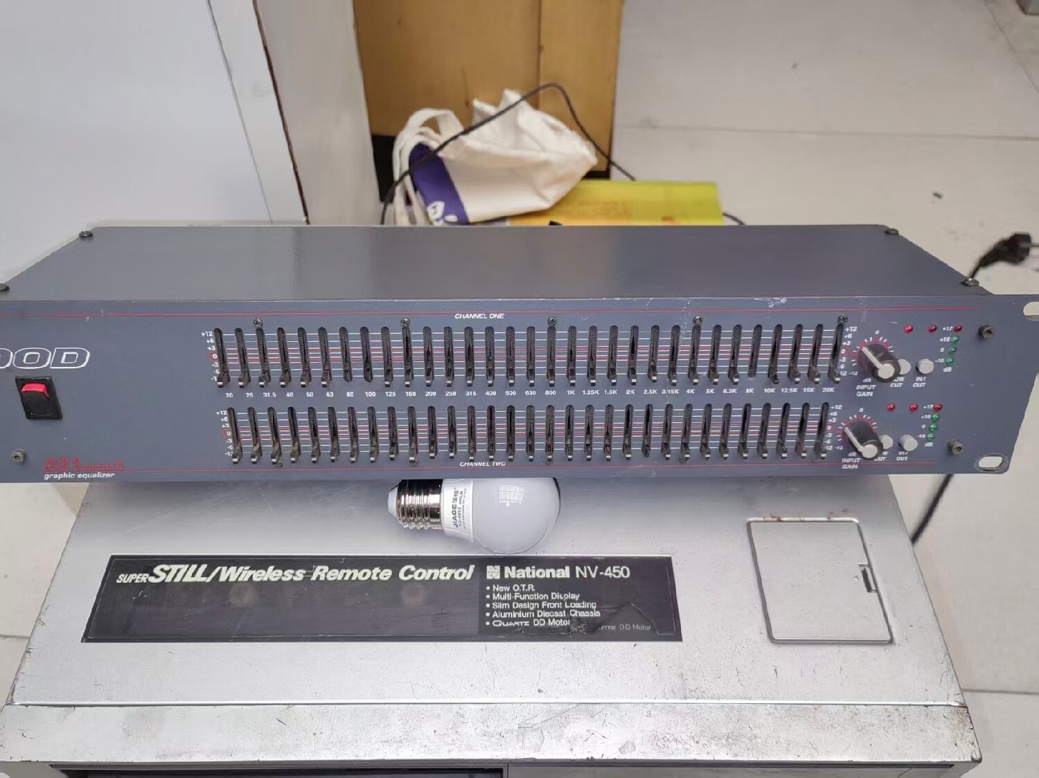 出一台美国原装DOD231专业级均衡器